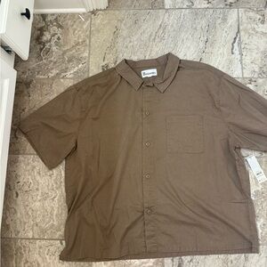 NWT Size 2XL No Boundaries  Brown Boxy Button down Shirt